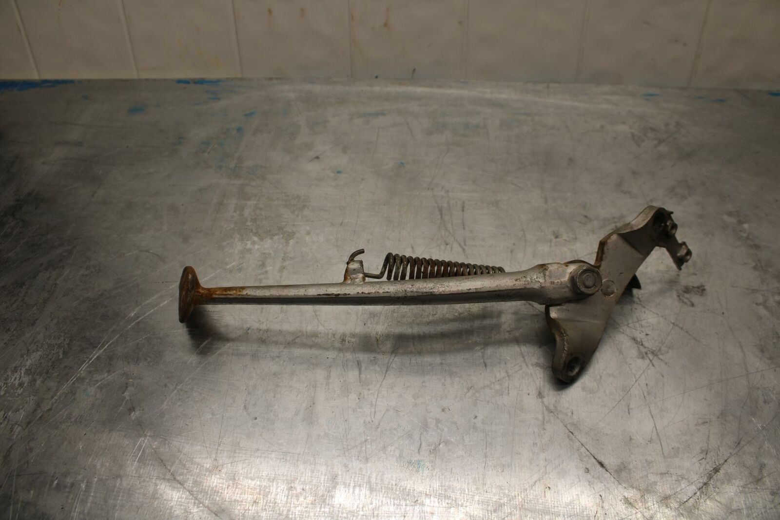85 YAMAHA RZ500 KICKSTAND SIDE KICK STAND SUPPORT and SPRING BB27 C