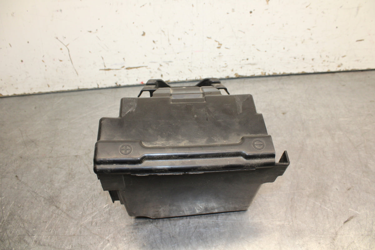 10-13 HONDA SHADOW RS 750 VT750RS BATTERY TRAY BOX HOLDER BB718