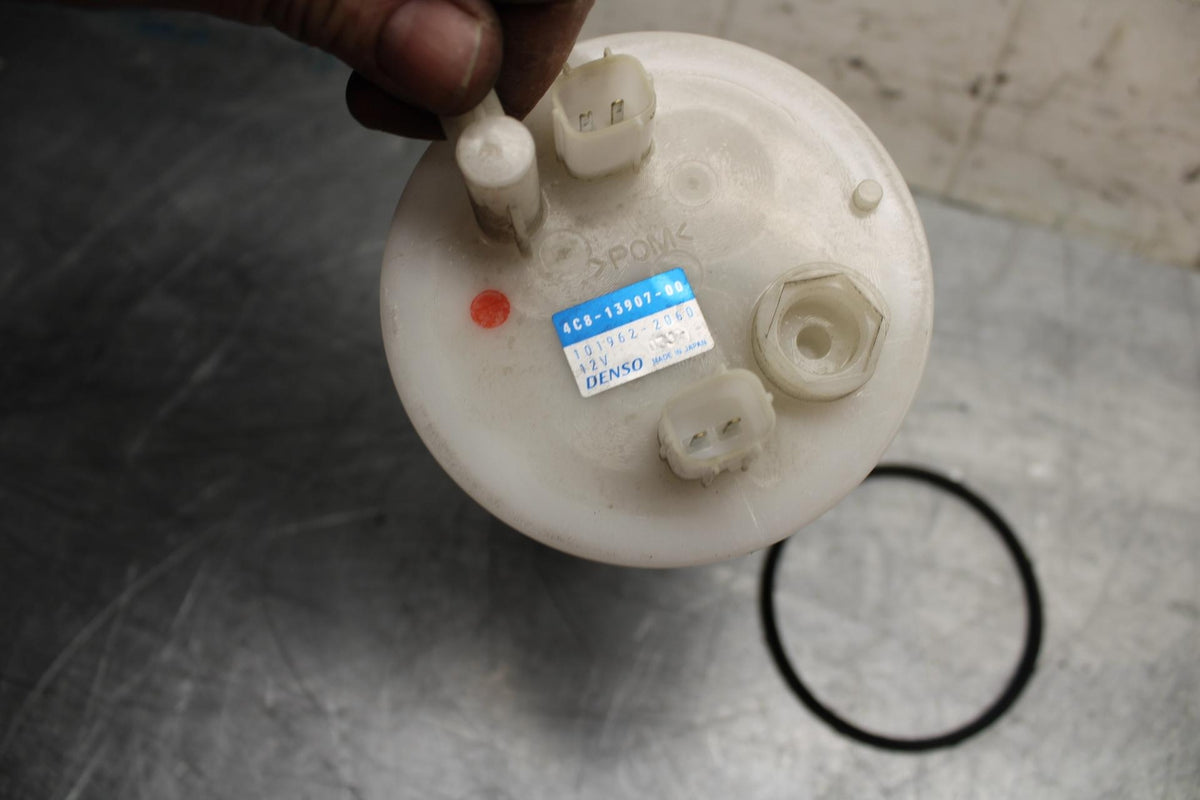 07-08 YAMAHA YZF R1 FUEL PUMP GAS PETROL SENDER UNIT 4C8-13907-01-00 BB483