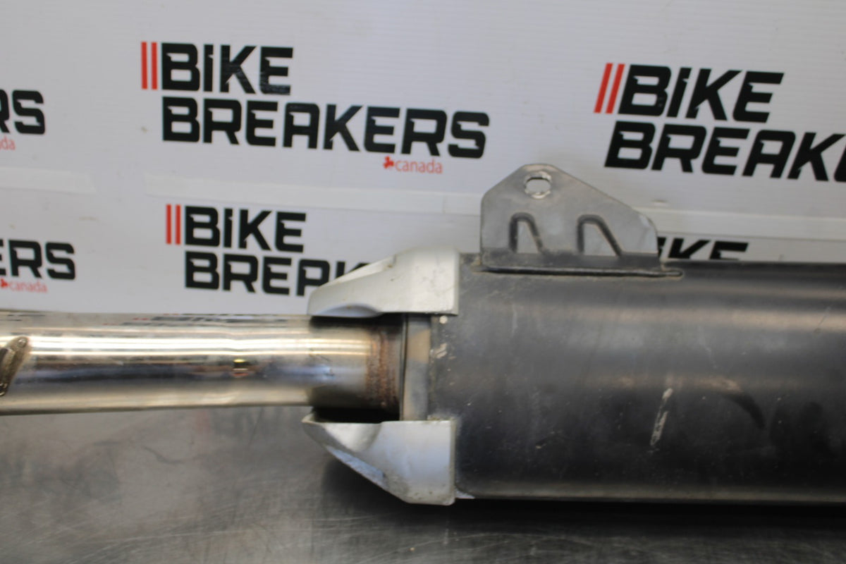 09 KAWASAKI CONCOURS 14 ZG1400B EXHAUST PIPE MUFFLER SLIP ON CAN BB875