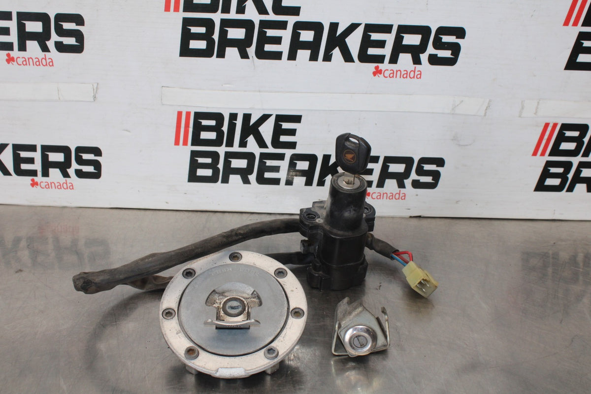 06-07 HONDA INTERCEPTOR 800 VFR800 IGNITION LOCK KEY SET W/ GAS CAP & SEAT BB917