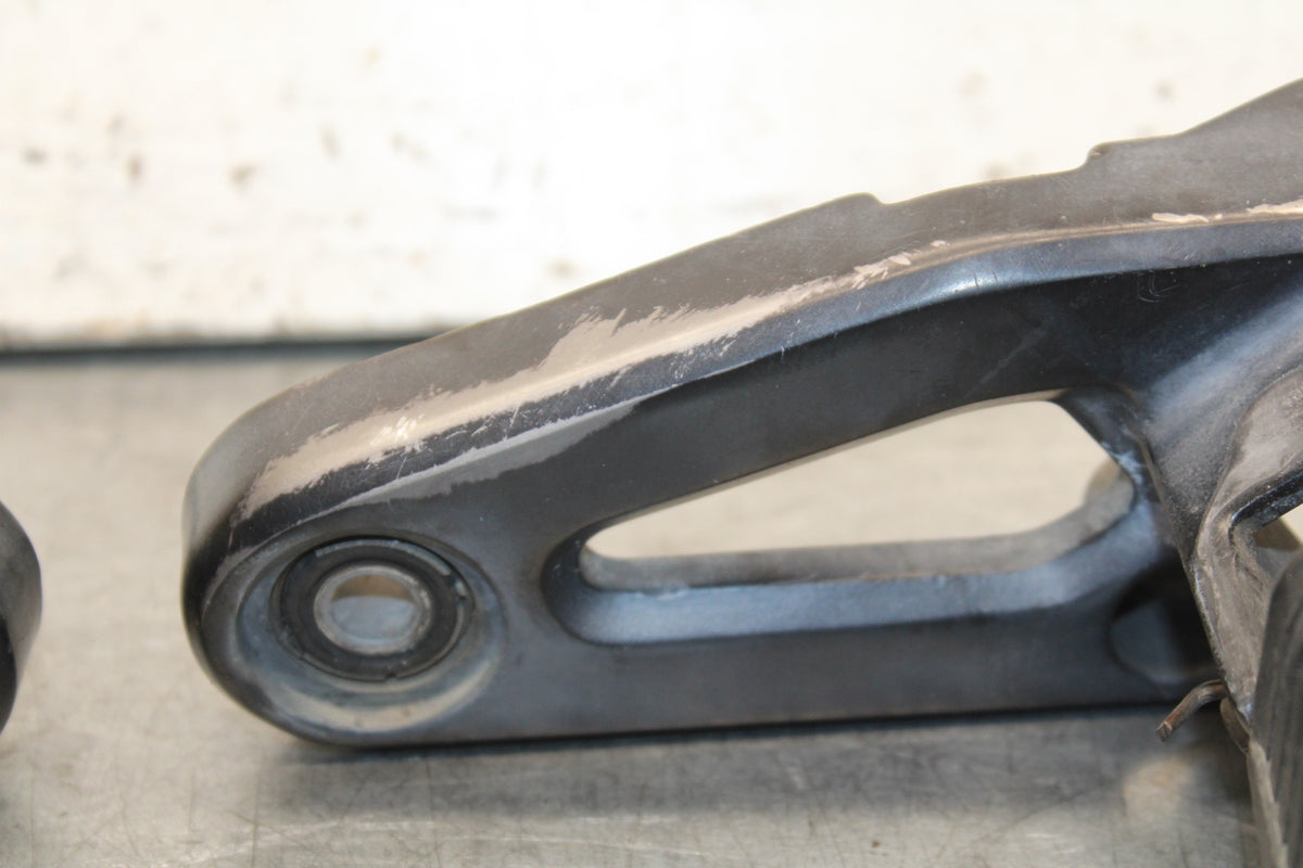 85-86 SUZUKI MADURA 1200 REAR PASSENGER FOOT STEP PEG  BB691