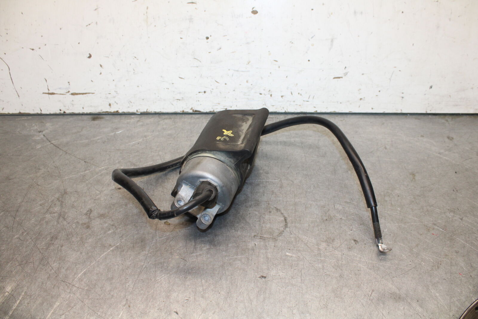 22-24 YAMAHA XSR900 ENGINE STARTING STARTER MOTOR -DC 12V BB683