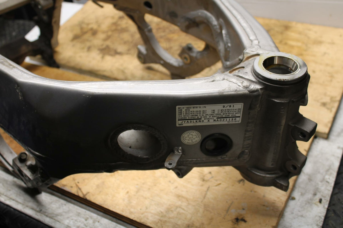 91-93 YAMAHA FZR1000 FRAME CHASSIS BB339