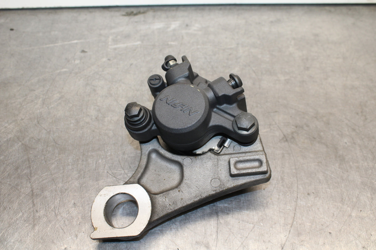 09-14 YAMAHA YZF R1 REAR BACK BRAKE CALIPER W MOUNT BRACKET BB119