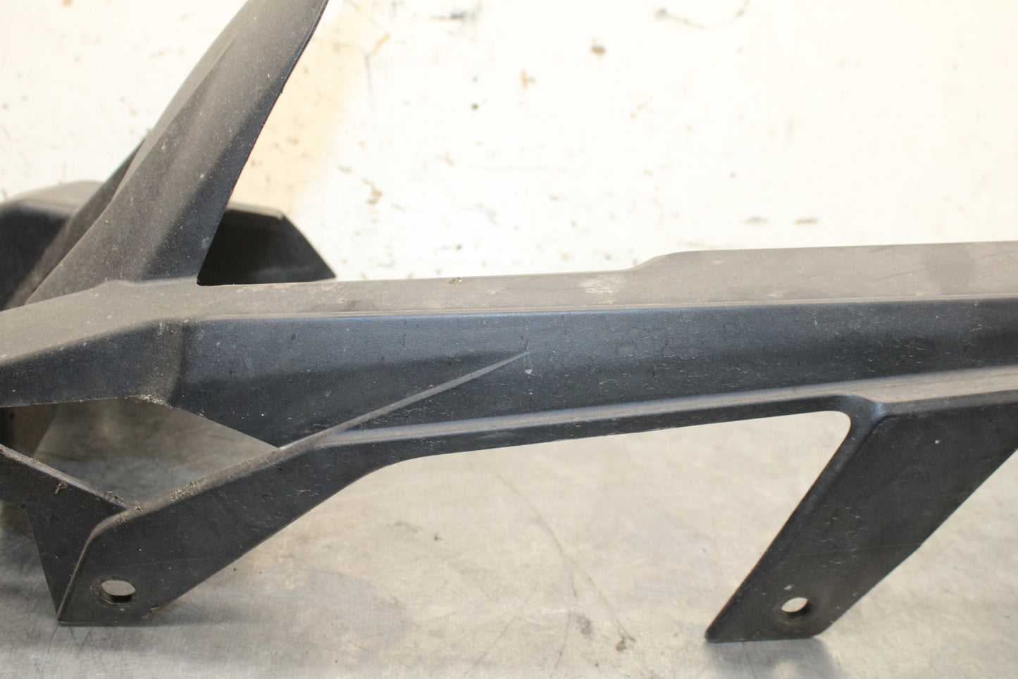 19-22 KAWASAKI Z400 REAR BACK DRIVE CHAIN GUARD COVER SHIELD BB738