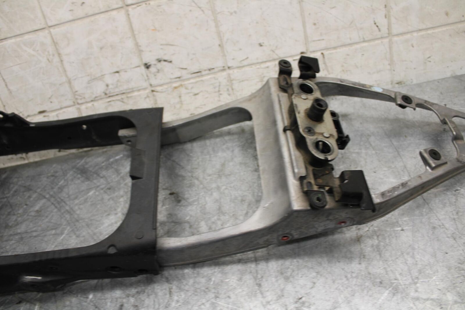 2009 Kawasaki Ninja ZX6R ZX600R REAR SUBFRAME BACK SUB FRAME 32160-0399 BB538