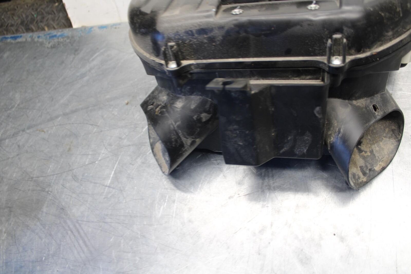 15-21 SUZUKI GSXR600 AIRBOX AIR INTAKE FILTER BOX BB463