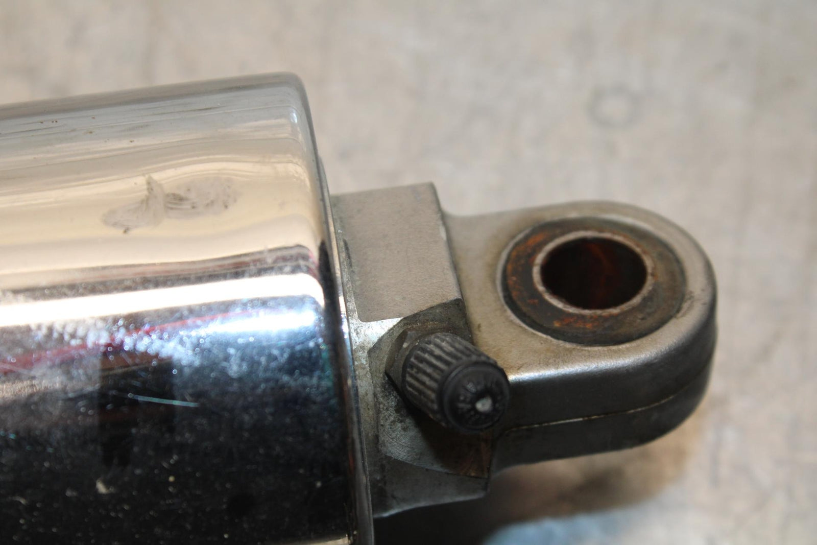 2005 Kawasaki Vulcan 1500 VN REAR BACK SHOCK ABSORBER PAIR 45014-0088 BB576