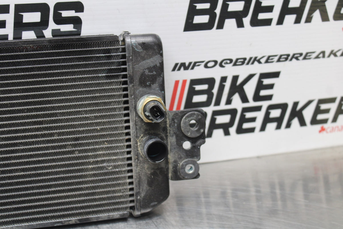 15 SUZUKI BOULEVARD C50 ENGINE COOLER COOLING RADIATOR RADIATER BB775