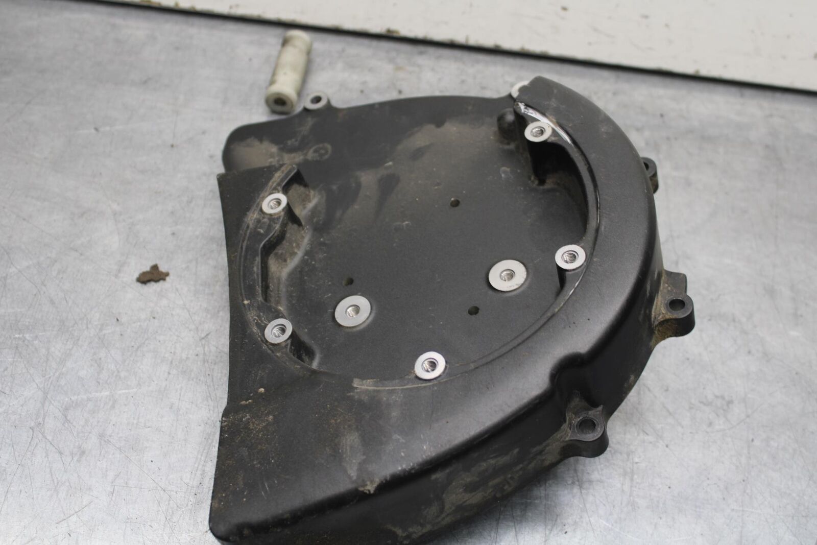 06-14 YAMAHA ROADLINER S XV1900S ENGINE SPROCKET COVER BB619