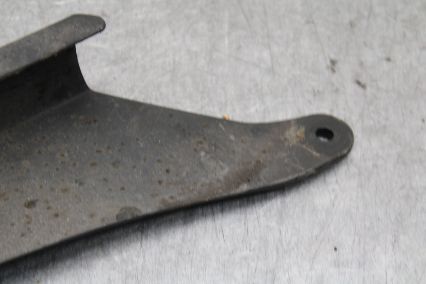 13-18 KAWASAKI NINJA ZX6R REAR BACK DRIVE CHAIN GUARD COVER 36014-0048 BB666