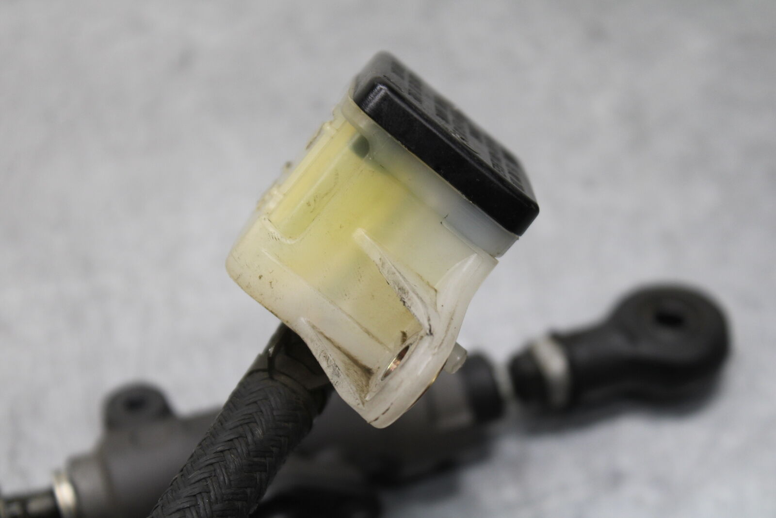 03-04 HONDA CBR600RR REAR BACK BRAKE MASTER CYLINDER W RESERVOIR BB114