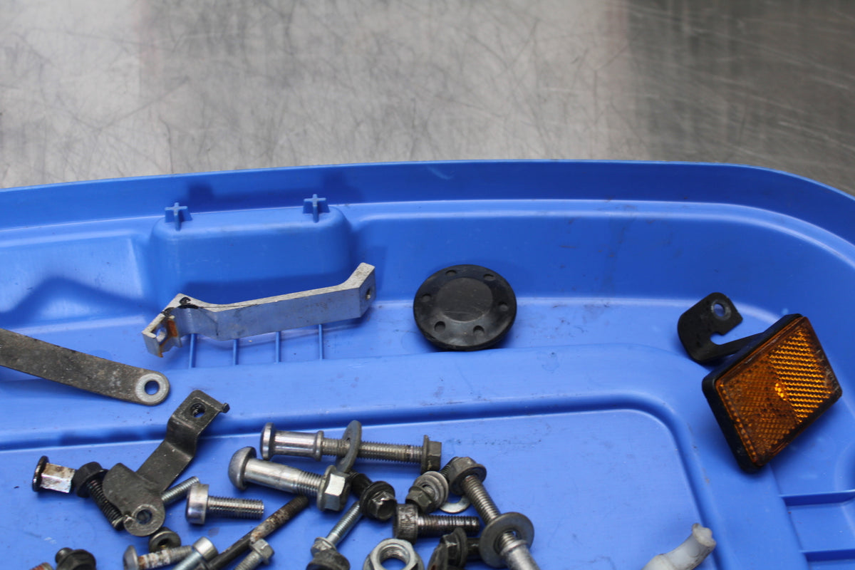 98-05 HONDA SUPER HAWK 1000 VTR1000F MOUNTING BOLTS HARDWARE SCREWS BB152