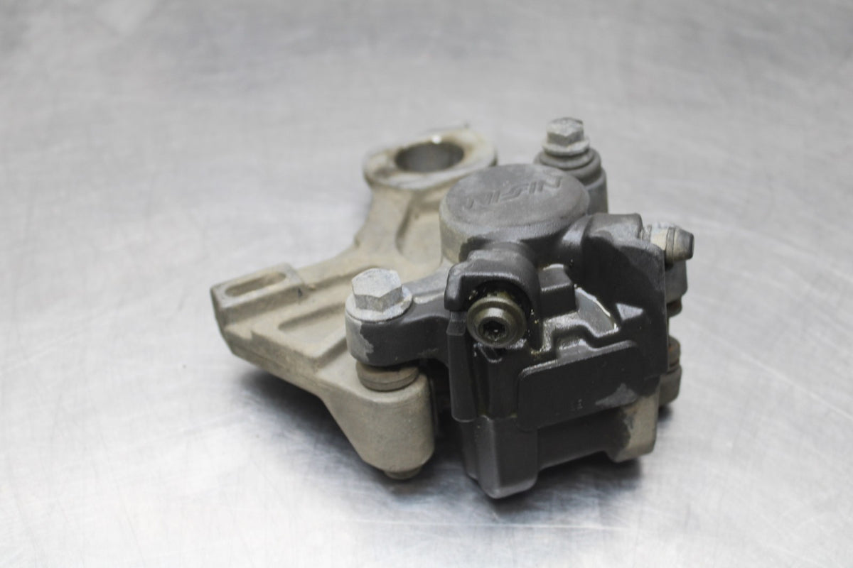 05 YAMAHA YZF R6 REAR BACK BRAKE CALIPER W MOUNT BRACKET BB858