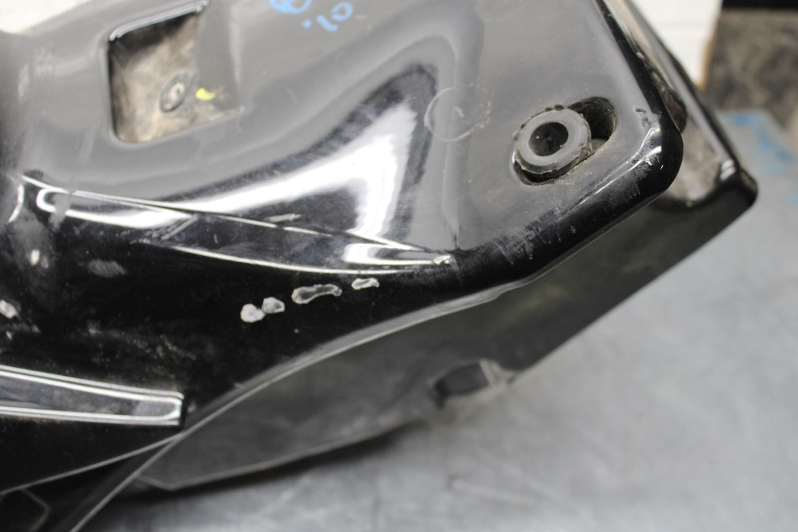 2010 Aprilia RSV4 R GAS TANK FUEL CELL PETROL RESERVOIR BB202