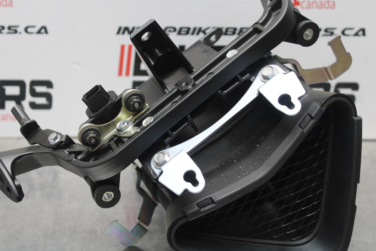 23-24 KAWASAKI NINJA ZX14R NEW!! UPPER FAIRING MIRROR GAUGES STAY BRACKET BB764