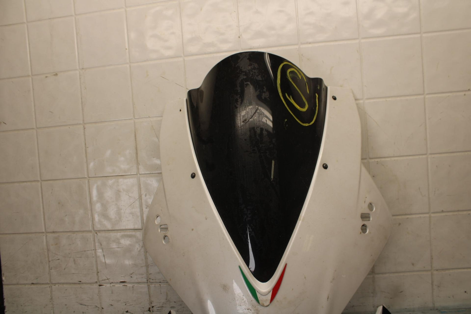 2010 Aprilia RSV1000R FRONT UPPER NOSE FAIRING COWL SHROUD BB513