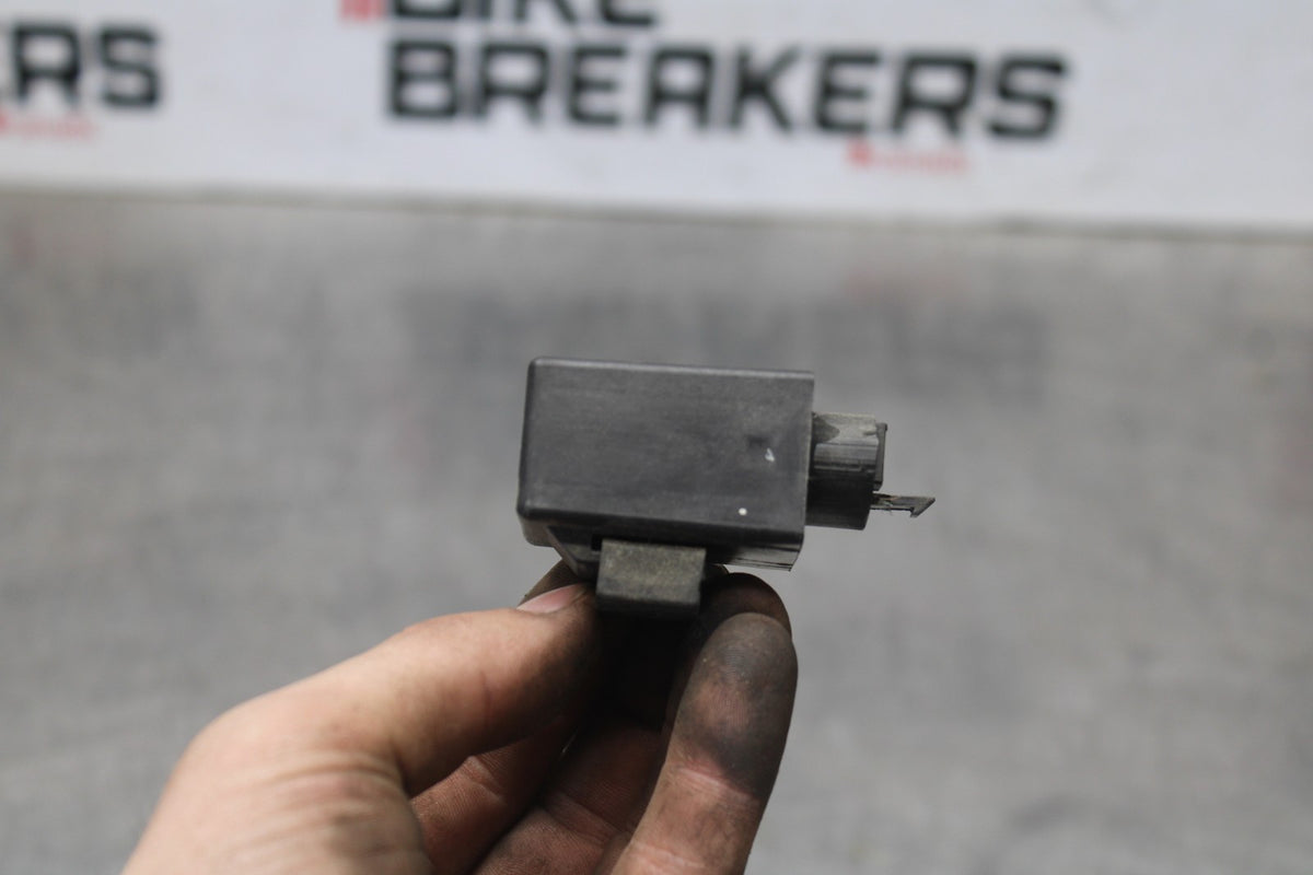 98-05 HONDA SUPER HAWK 1000 VTR1000F TURN SIGNAL BLINKER RELAY FLASHER  BB924