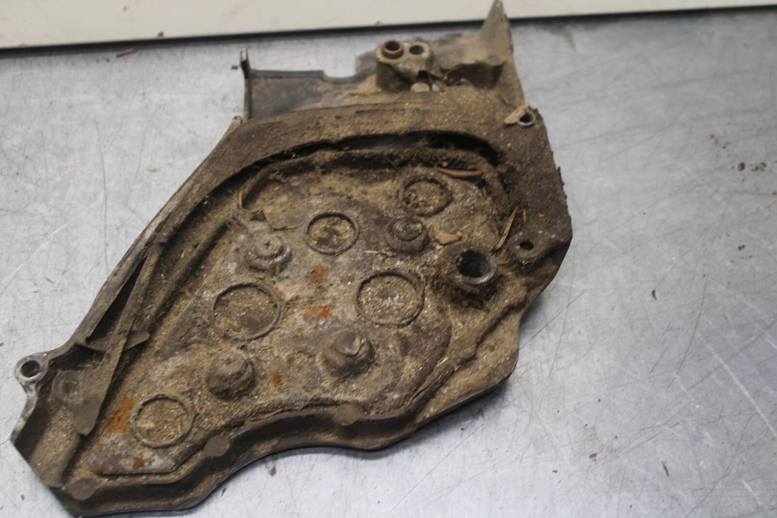 1988 Yamaha FZ600 ENGINE SPROCKET COVER BB601