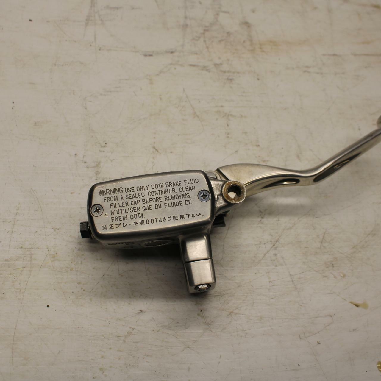 05-07 HONDA VTX1800F2 FRONT BRAKE MASTER CYLINDER BB351