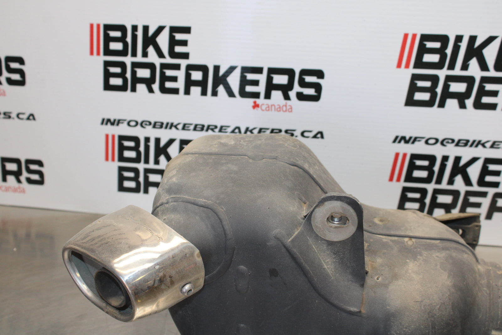 09-15 YAMAHA FZ6R FULL EXHAUST SYSTEM HEADERS PIPE MUFFLER BB161