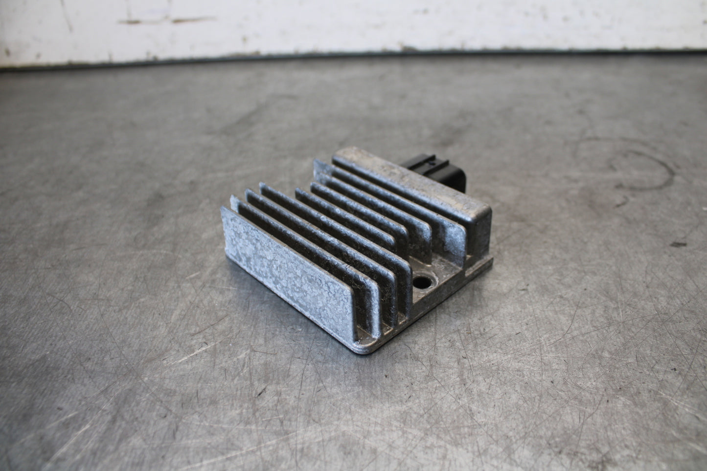 18-23 KAWASAKI NINJA 400 RECTIFIER VOLTAGE REGULATOR  BB679