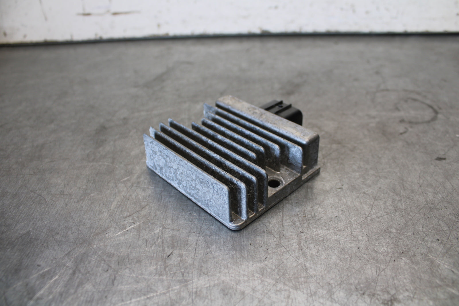 18-23 KAWASAKI NINJA 400 RECTIFIER VOLTAGE REGULATOR  BB679