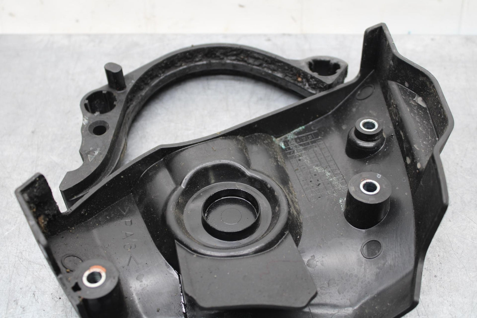 22-23 YAMAHA YZF R7 ENGINE SPROCKET COVER BB583