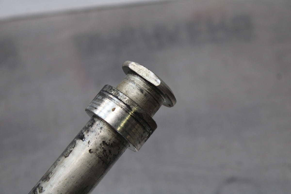 17 YAMAHA YZF R6 REAR AXLE BACK WHEEL RIM PIVOT BOLT AXEL BB922