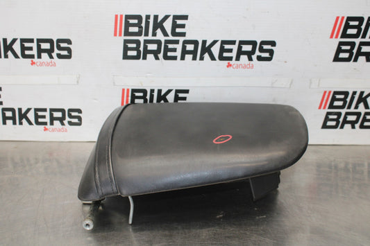 00-01 HONDA CBR929RR REAR BACK PASSENGER TANDEM SEAT PAD SADDLE PILLION BB925