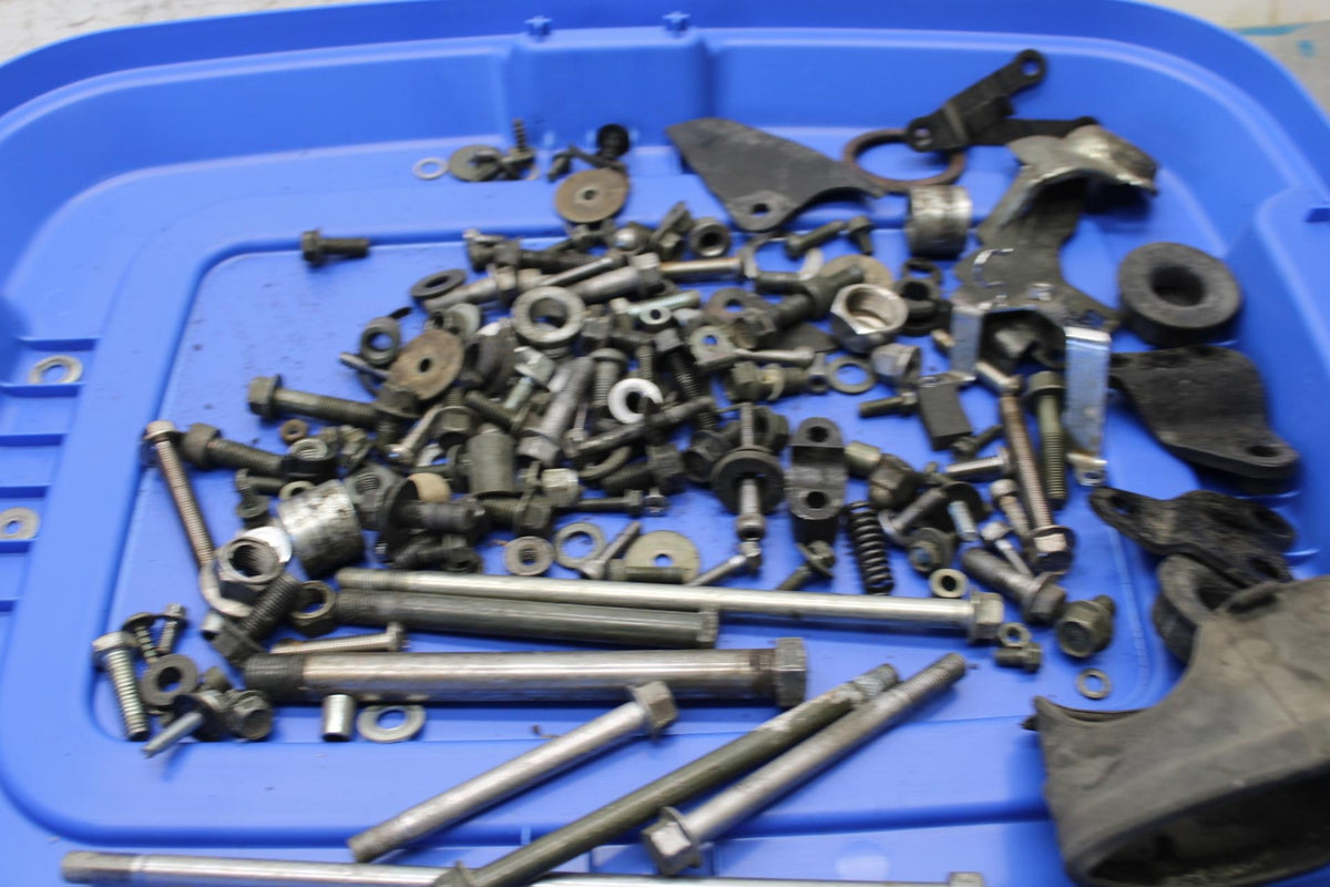 07-08 YAMAHA V STAR 1100 ENGINE MOUNTING BOLTS HARDWARE MOTOR SCREWS BB71
