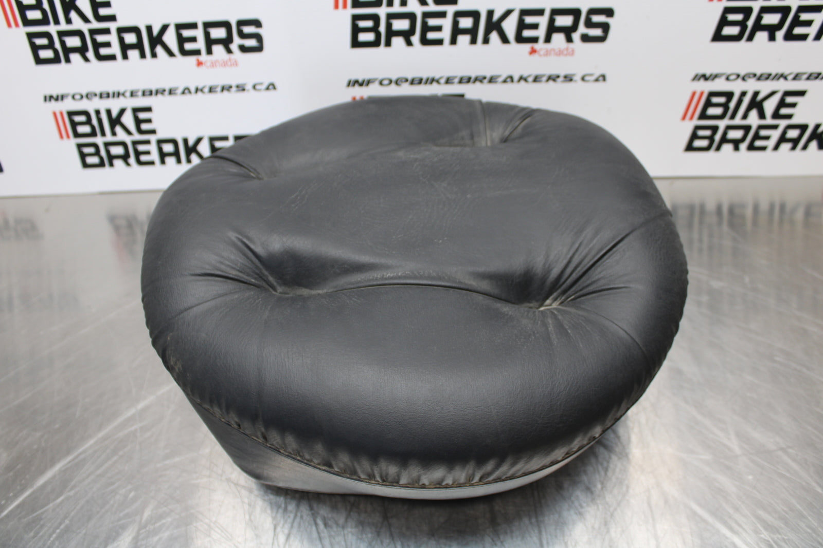 09 YAMAHA ROYAL STAR XVZ1300TF VENTURE REAR BACK PASSENGER SEAT BB151