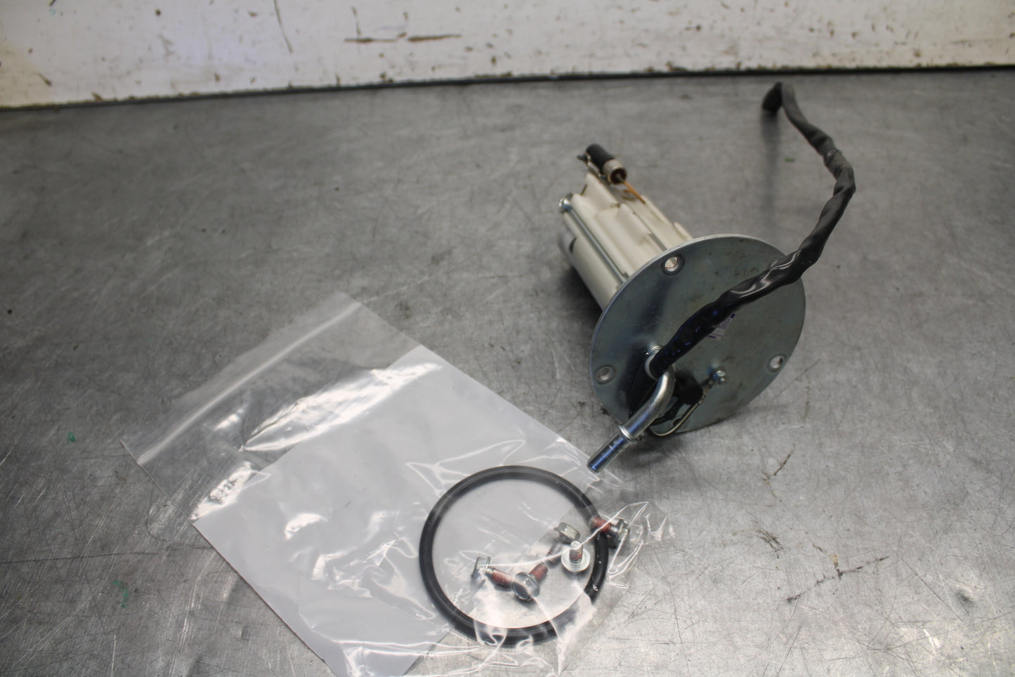 09-12 KAWASAKI NINJA ZX6R FUEL PUMP GAS PETROL SENDER UNIT 49040-0023 BB698