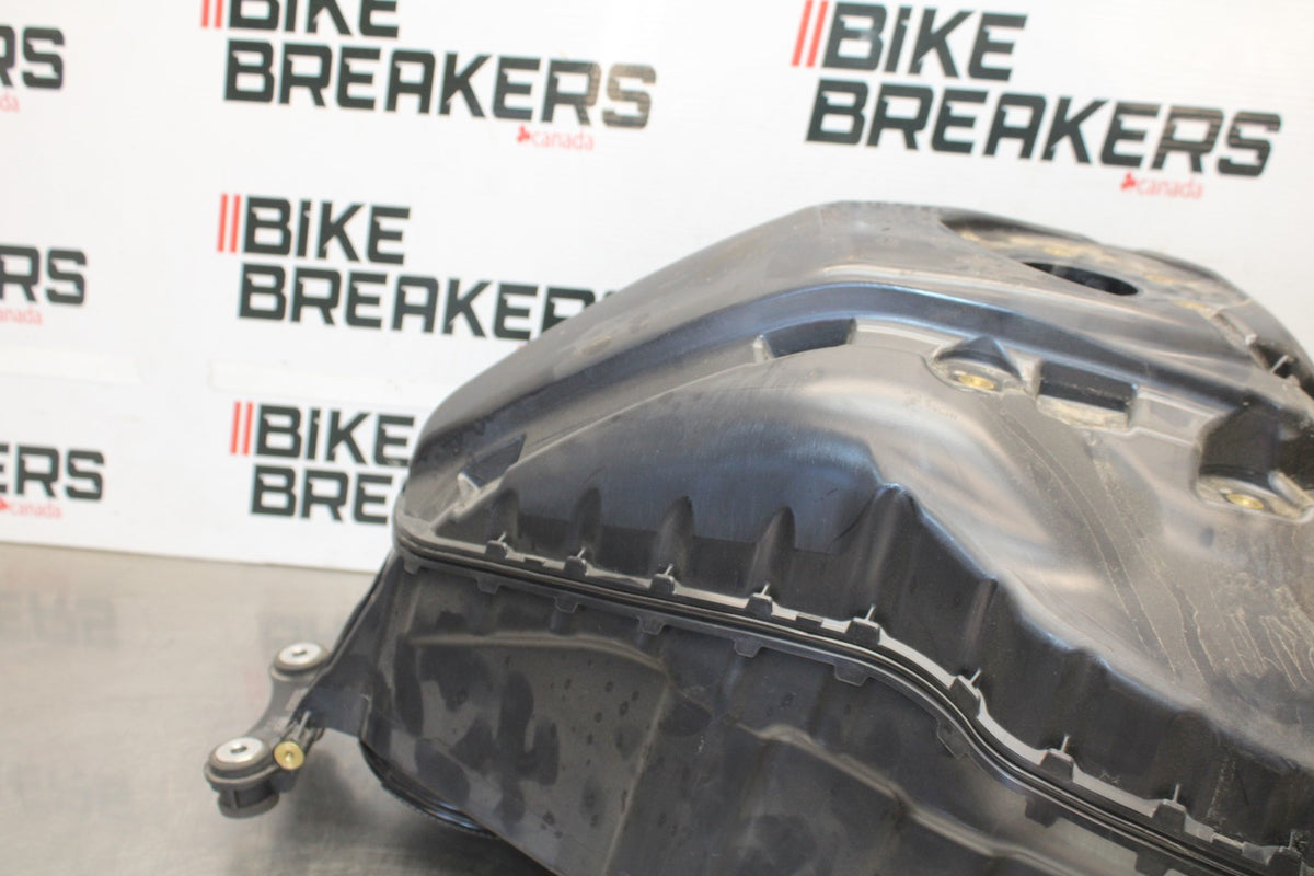 20-23 BMW F900R GAS TANK FUEL CELL PETROL RESERVOIR BB923