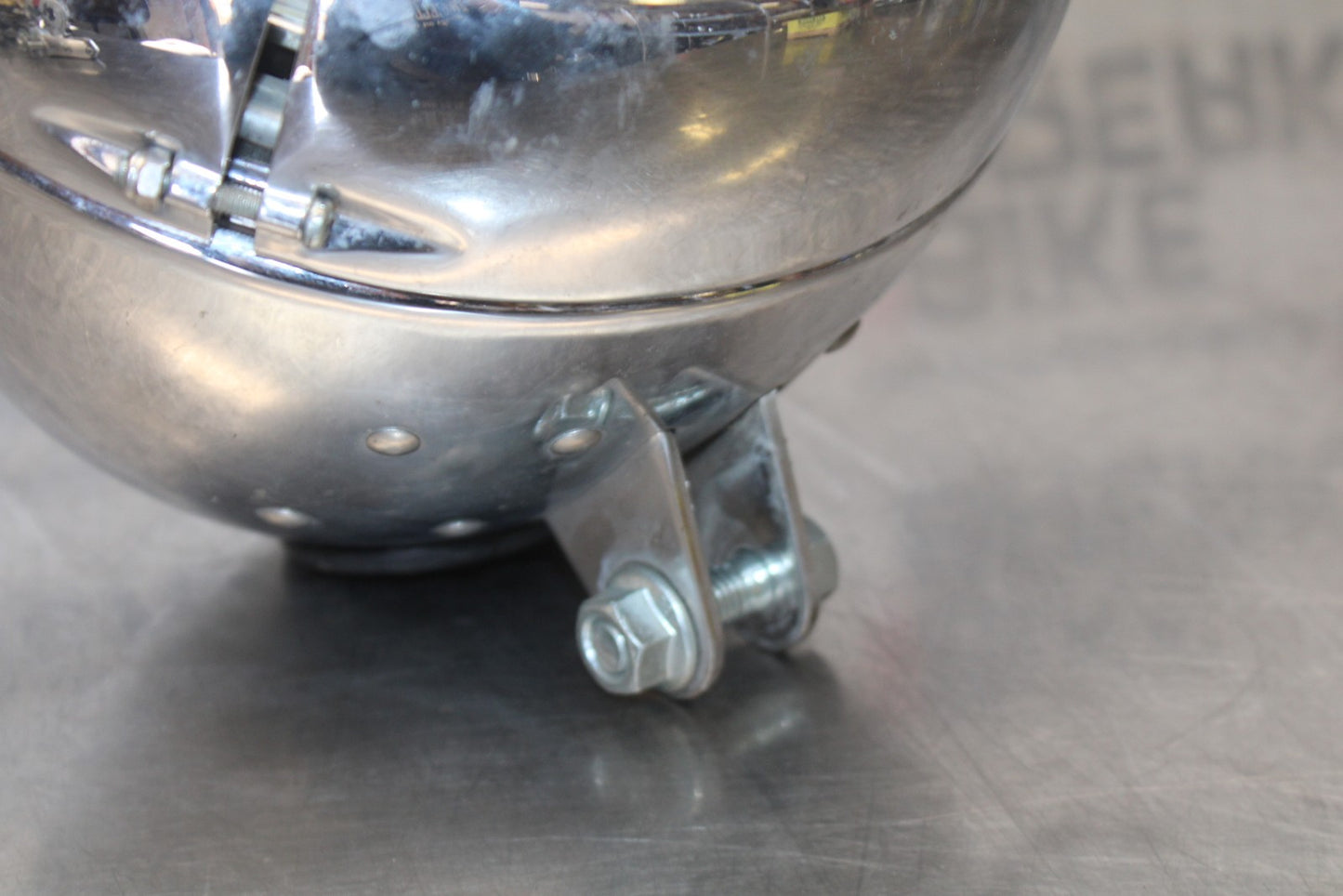 05-06 VICTORY KINGPIN DELUXE SINGLE HEADLIGHT HEAD LAMP LIGHT BB195