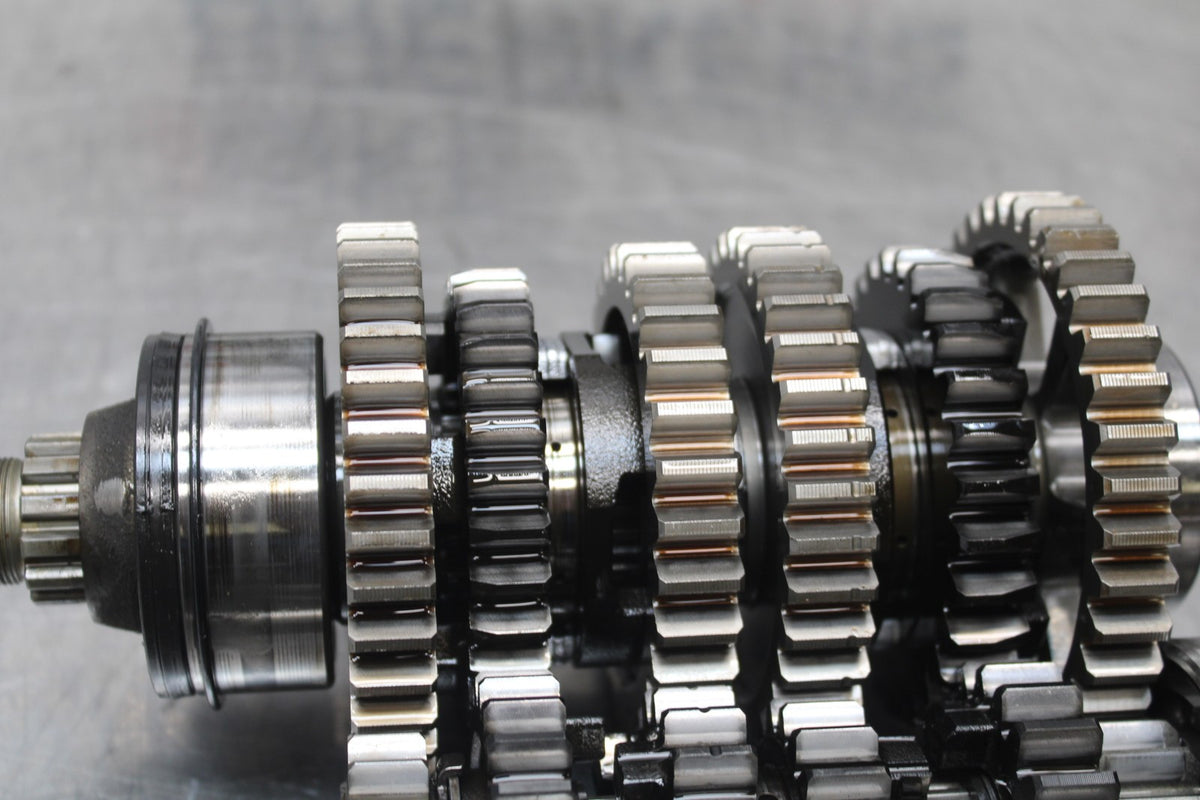 18 YAMAHA YZF R1  ENGINE MOTOR TRANSMISSION TRANNY GEARS BB838