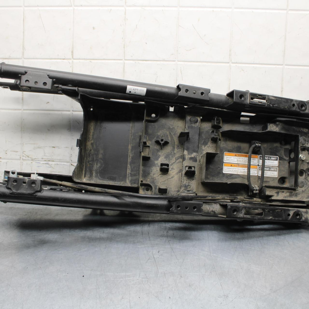 2012 Yamaha FZ8 REAR BACK TAIL SUBFRAME SUB FRAME BB550