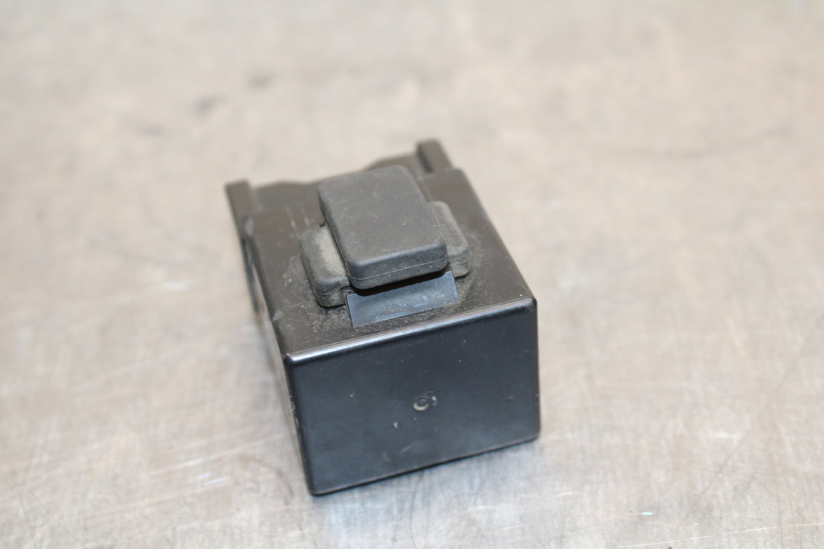 04-05 YAMAHA YZF R1 RELAY ASSEMBLY FUSE BOX BB131