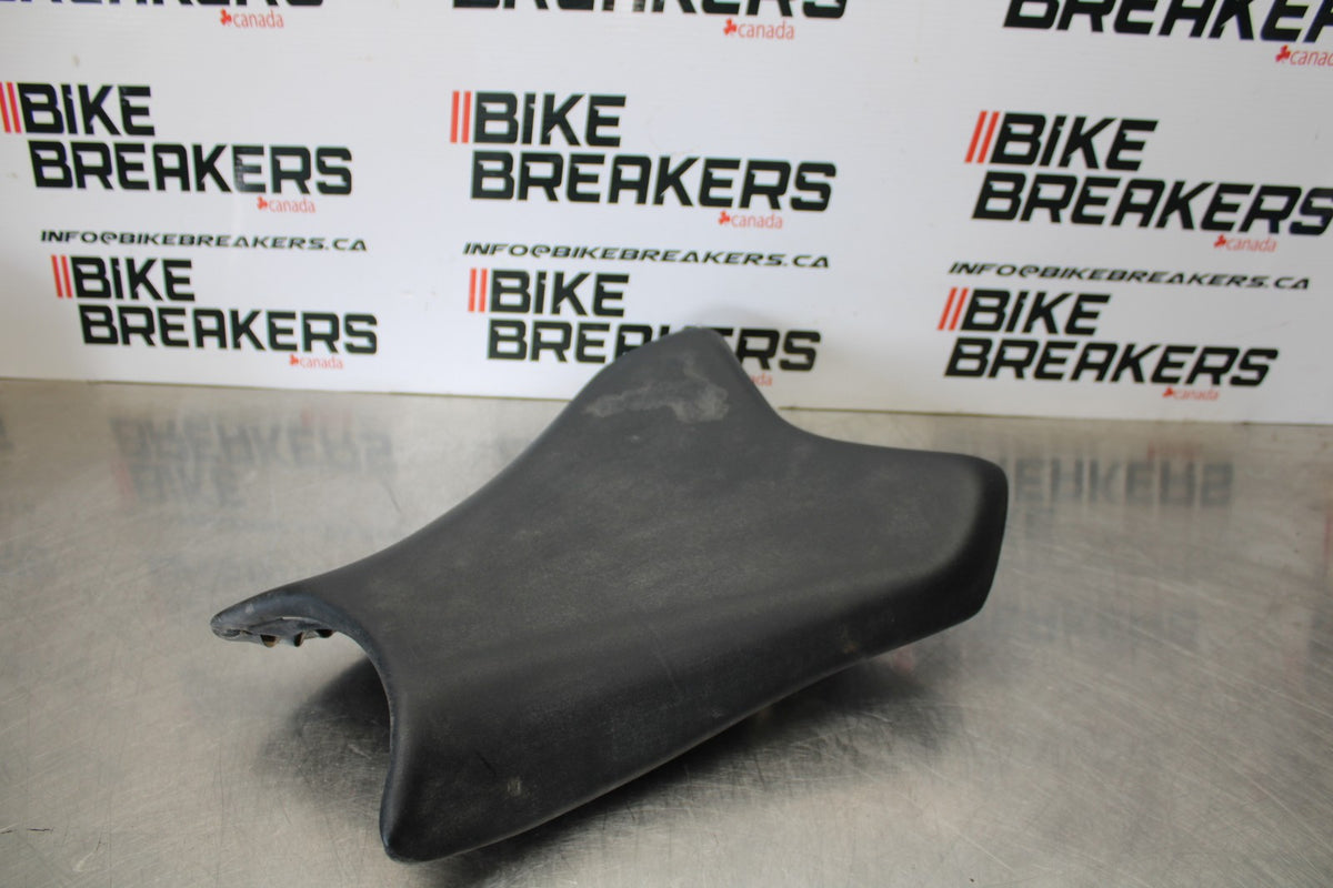 19-23 KAWASAKI NINJA ZX6R FRONT DRIVERS SEAT PAD SADDLE PILLION BB188