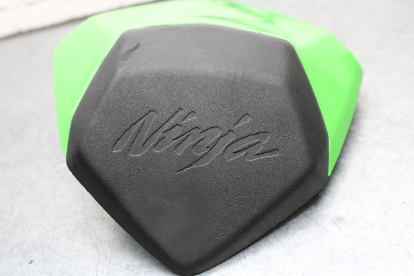 16 KAWASAKI NINJA ZX10R REAR SEAT SOLO COWL FAIRING COVER 99994-0667-51B BB650