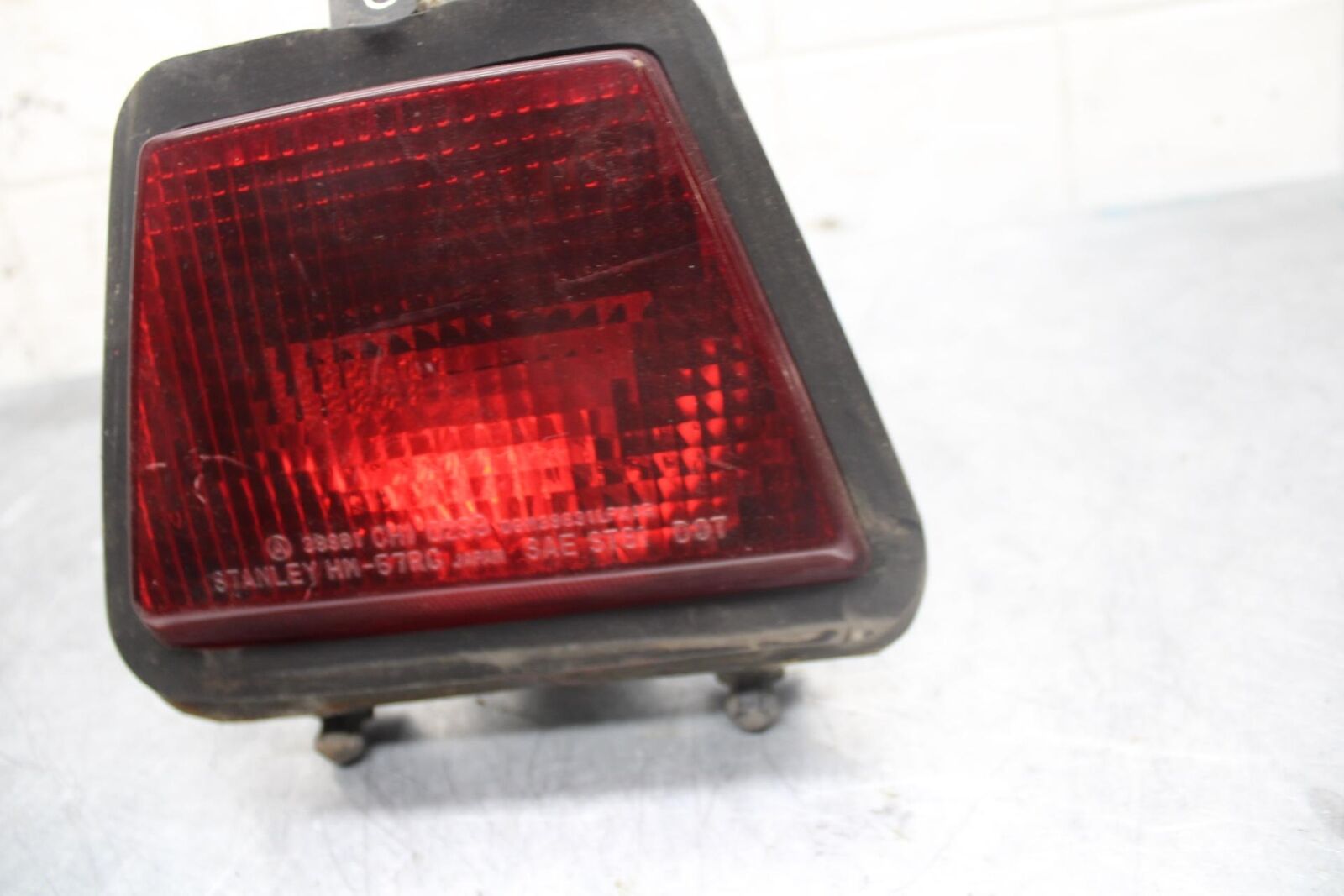 1984 Honda Interceptor 750 VF750F REAR TAIL TAILLIGHT BACK BRAKE LIGHT BB38