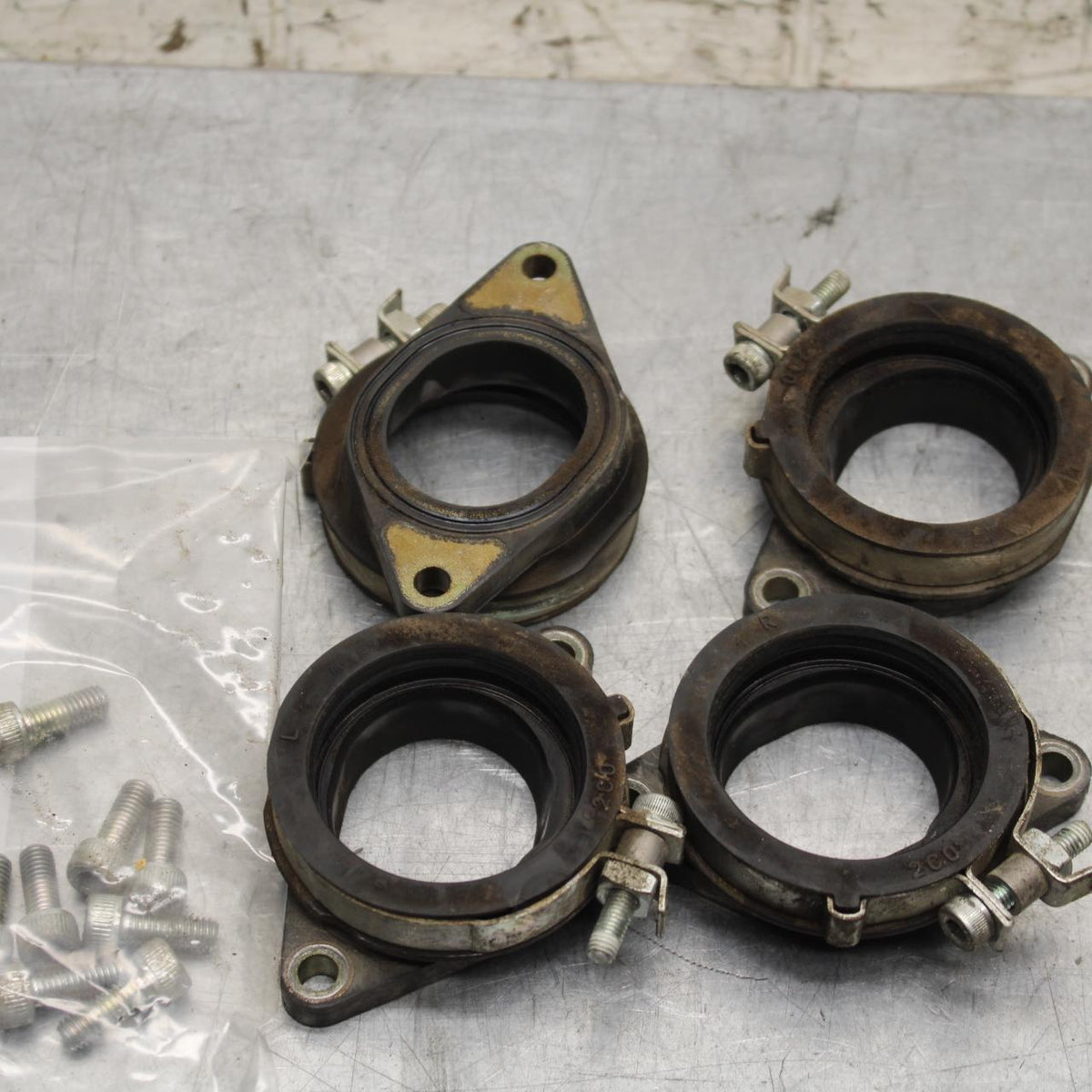 2006 Yamaha YZF R6 AIRBOX INTAKE VELOCITY STACKS 2C0-14454-00-00 BB560