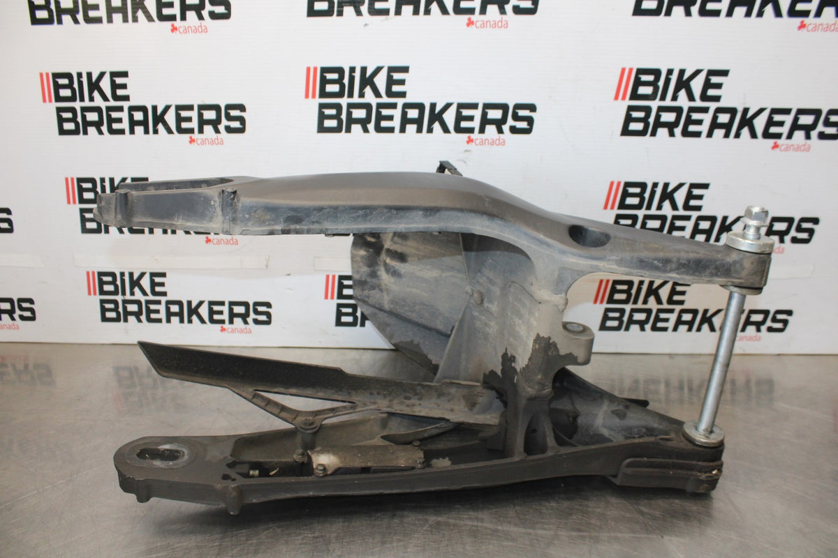 15-17 YAMAHA FJ09 REAR SWINGARM BACK SUSPENSION SWING ARM BB906