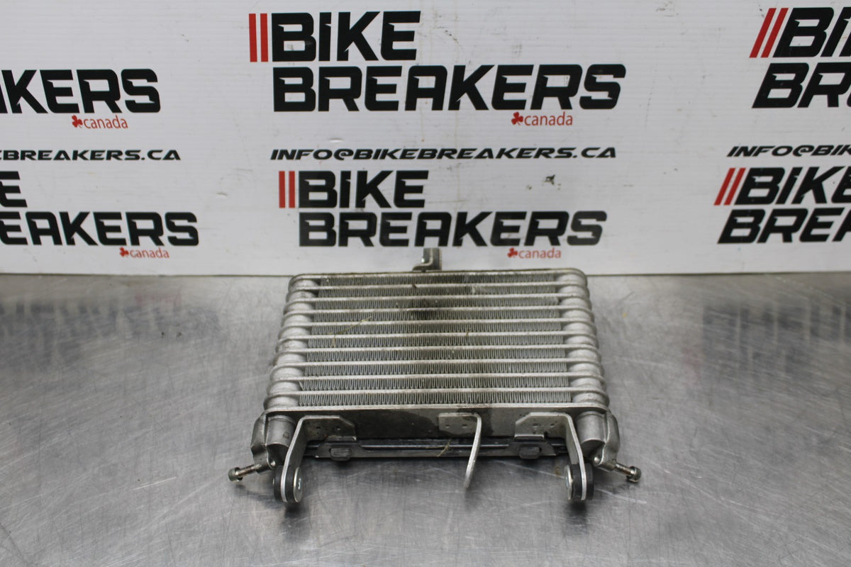 18 YAMAHA YZF R1  ENGINE MOTOR OIL COOLER  BB838