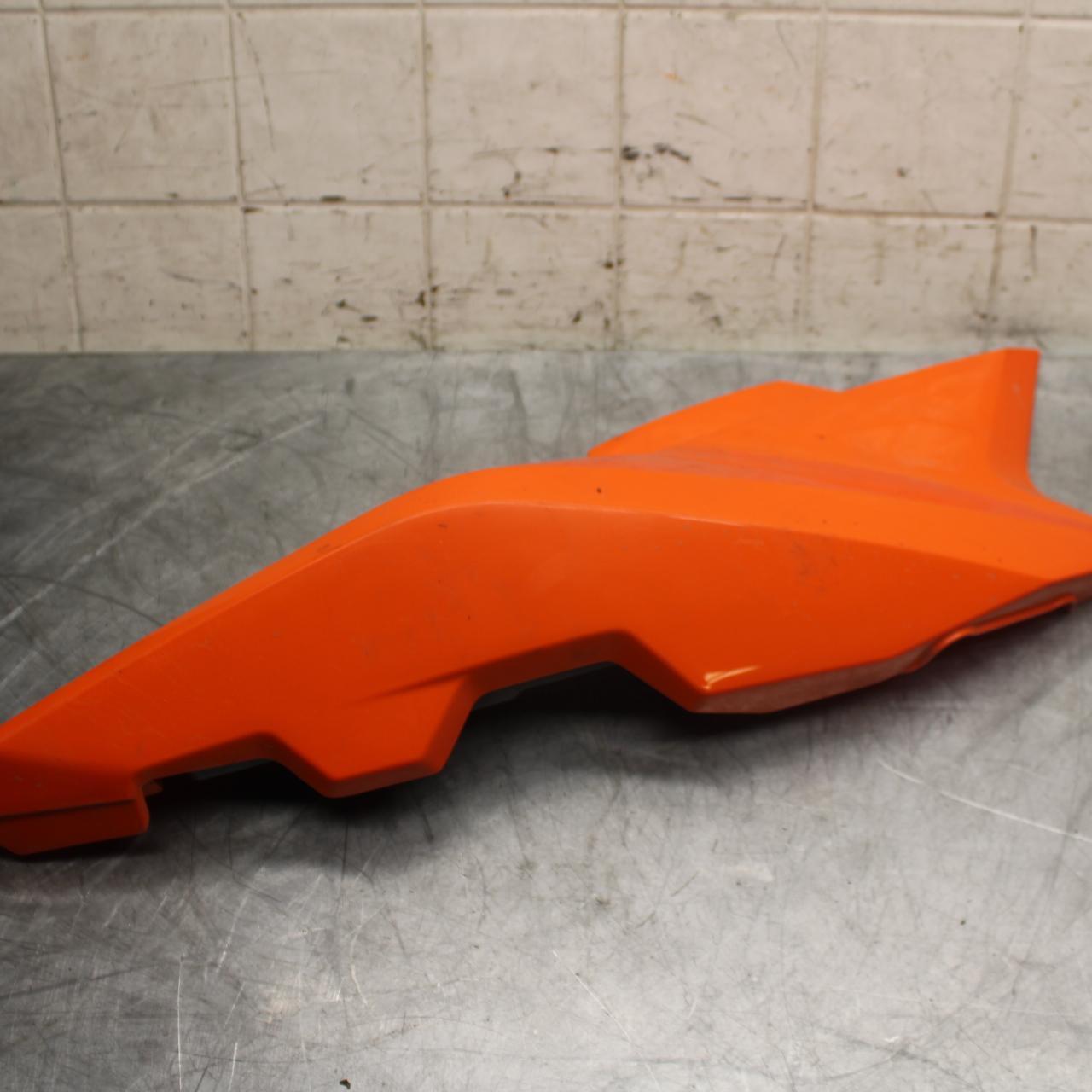 22 KTM 890 ADVENTURE   ORANGE RIGHT REAR BACK TAIL FAIRING COWL SHROUD BB514