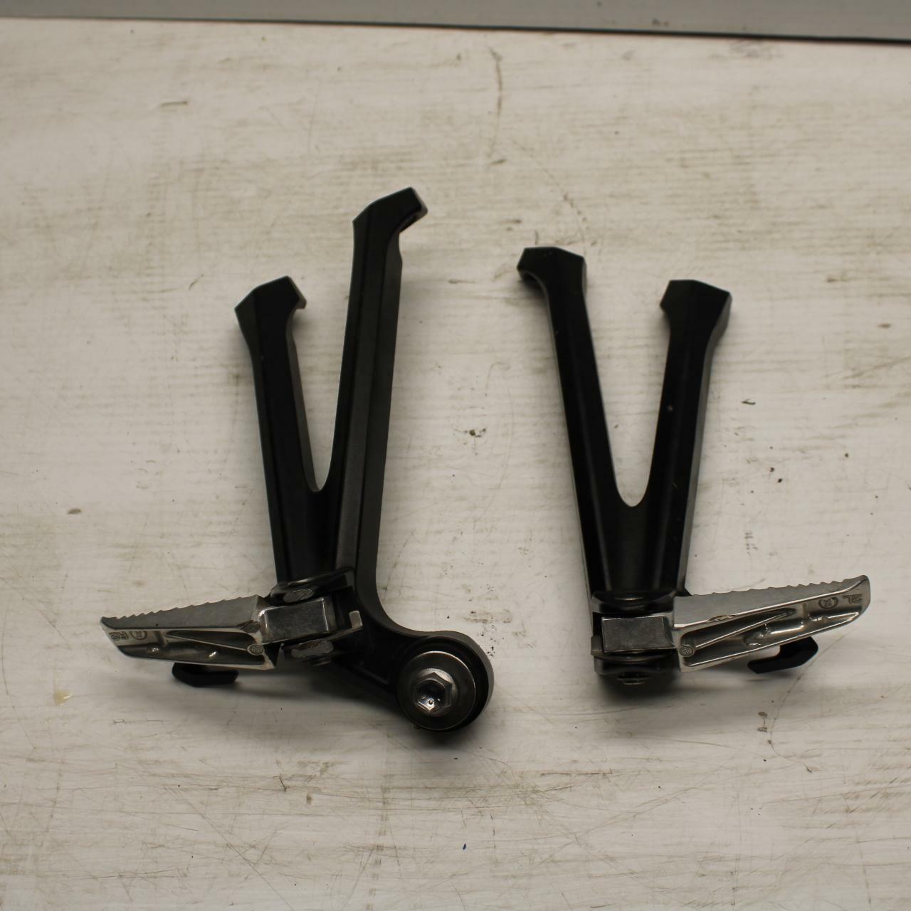 11-19 SUZUKI GSXR600 REAR BACK PASSENGER PEG SET PAIR BB294