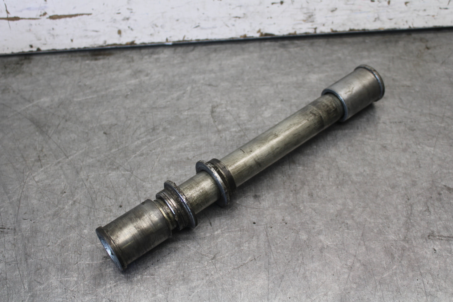 03-04 KAWASAKI NINJA ZX6RR FRONT WHEEL RIM AXLE PIVOT BOLT BB684