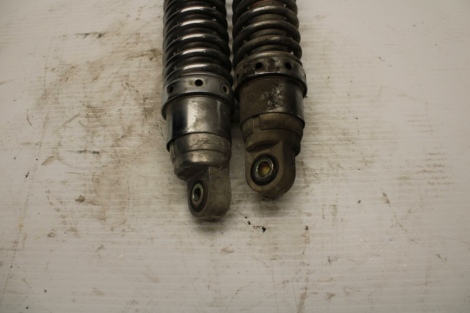 84-85 HONDA V30 MAGNA REAR BACK SHOCK ABSORBER BB251