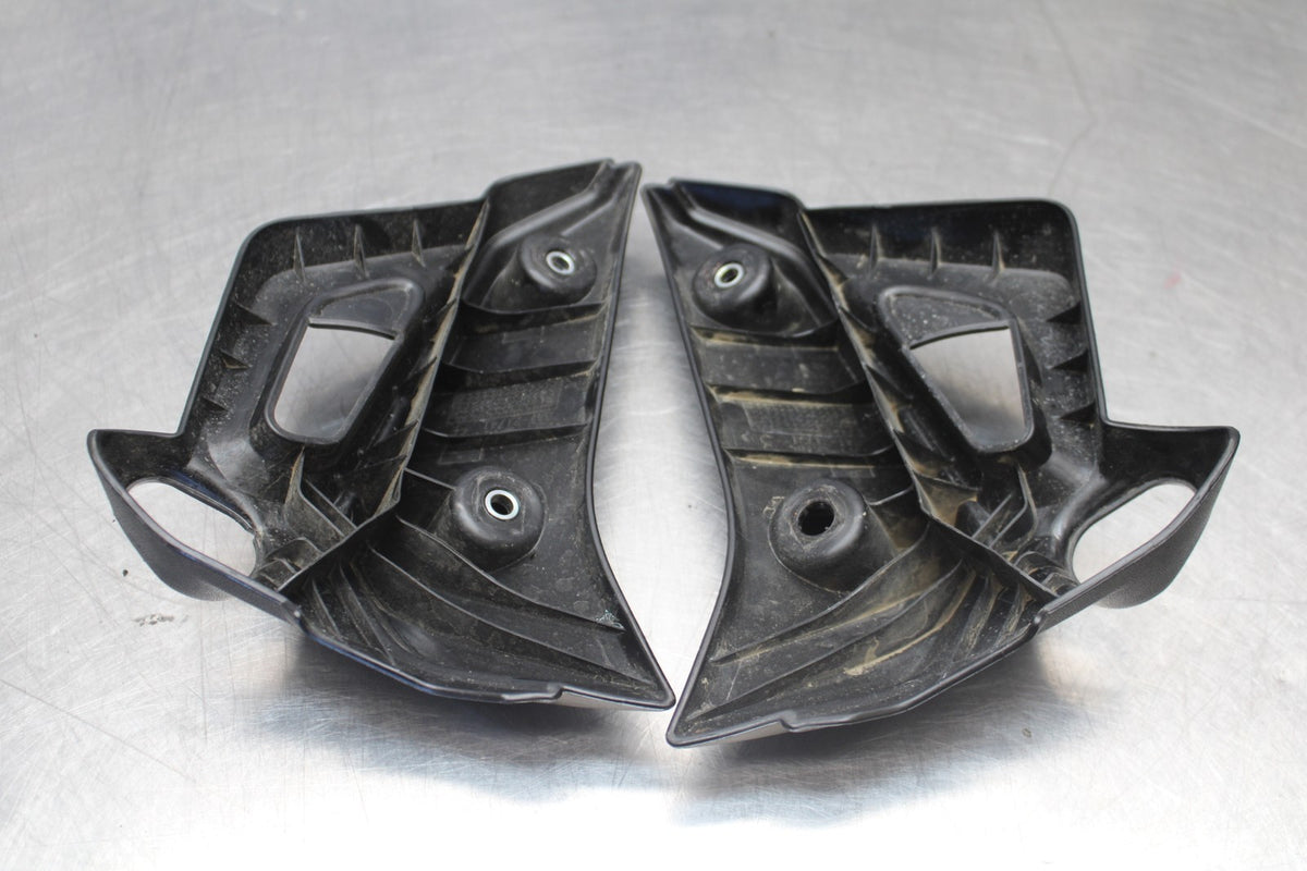 23-24 YAMAHA MT-07 ENGINE RADIATOR RADIATER SIDE COVER GUARDS BB927